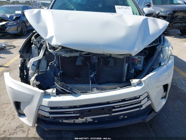 5TDKZRFH2KS572641 Toyota Highlander Xle