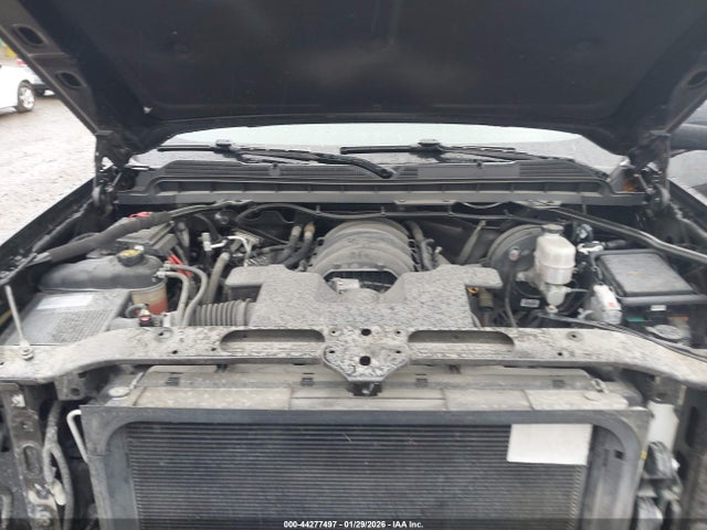 3GCUKREC2JG605881 Chevrolet Silverado 1500 2lt