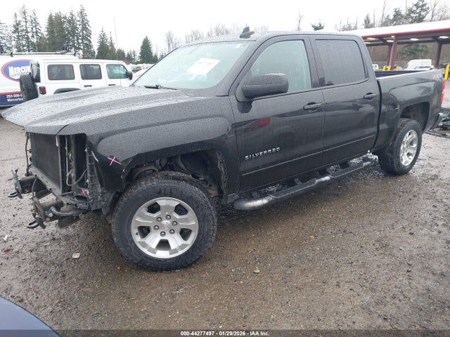 3GCUKREC2JG605881 Chevrolet Silverado 1500 2lt