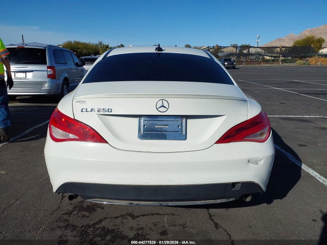 Mercedes-Benz CLA 250 2016 WDDSJ4EB3GN365136 Image 16