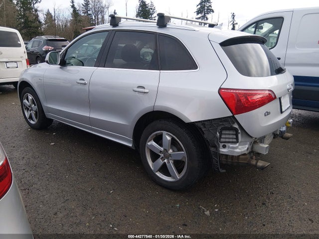 2011 AUDI Q5 WA1DKAFP5BA044458 Photo 2