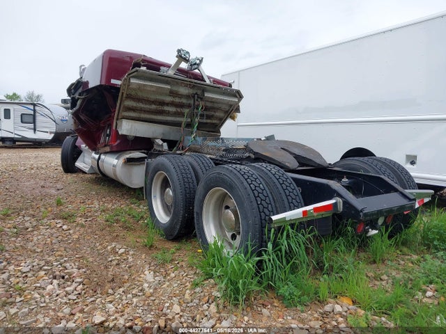 44277541 :رقم المزاد ، 1XKWD49XXPR215868 vin ، 2023 Kenworth W900 مزاد بيع