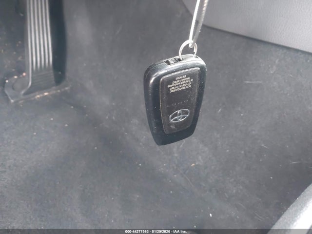 2019 TOYOTA CAMRY 4T1B11HK8KU760850 Photo 10