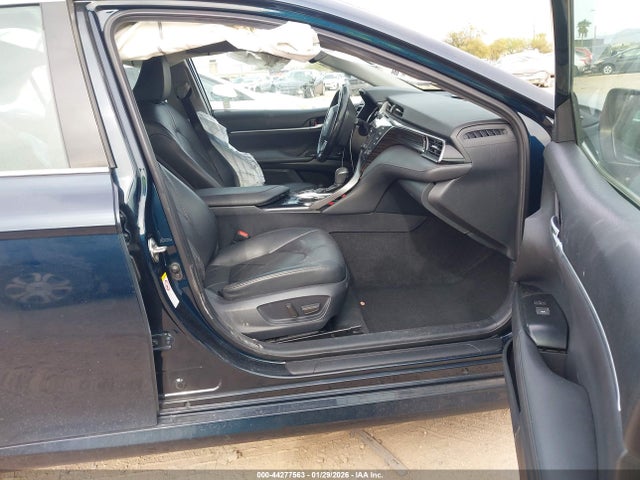 2019 TOYOTA CAMRY 4T1B11HK8KU760850 Photo 4