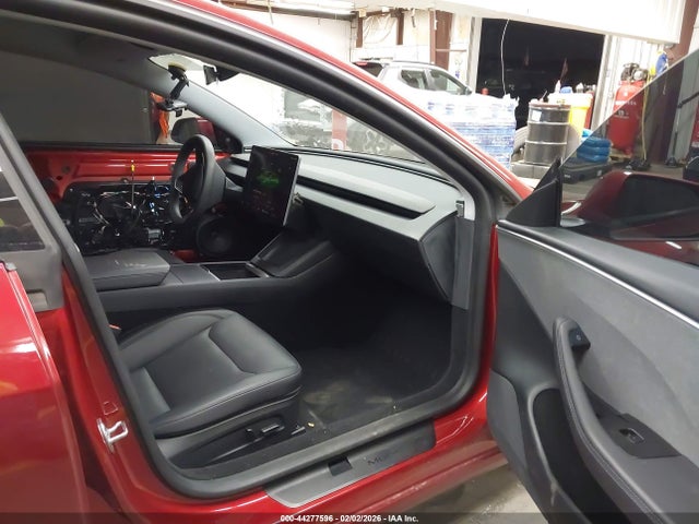 2025 TESLA MODEL 3 5YJ3E1EA8SF975758 Photo 4