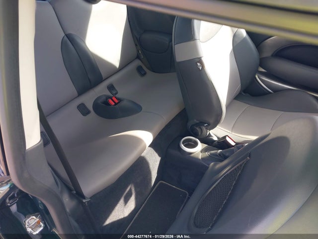 2005 MINI COOPER S WMWRE33495TD97402 Photo 7