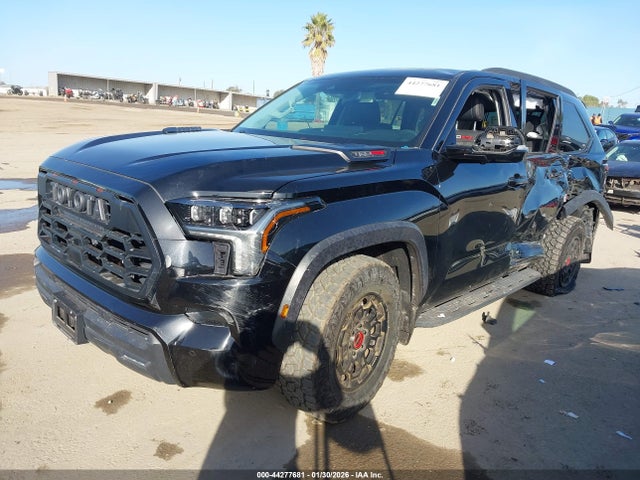Toyota Sequoia Trd Pro 2023 7SVAAABA8PX019870 Image 2