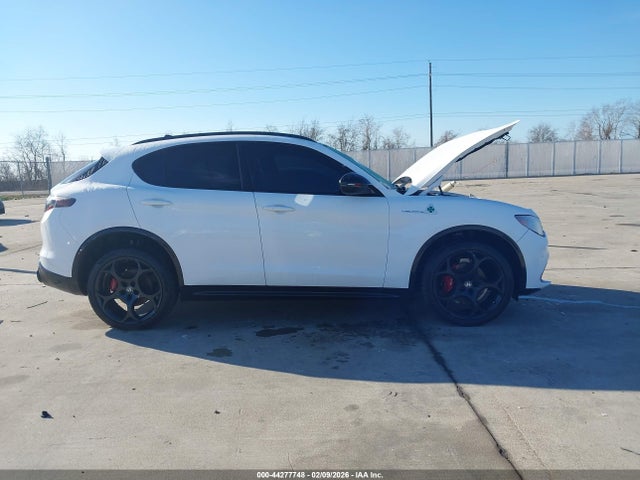 Alfa Romeo Stelvio Veloce Awd 2024 ZASPAKBN0R7D75558 Image 13