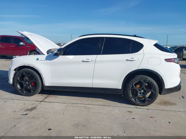 Alfa Romeo Stelvio Veloce Awd 2024 ZASPAKBN0R7D75558 Image 14