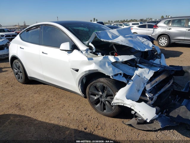 2024 TESLA MODEL Y 7SAYGDED1RF193049 Photo 0