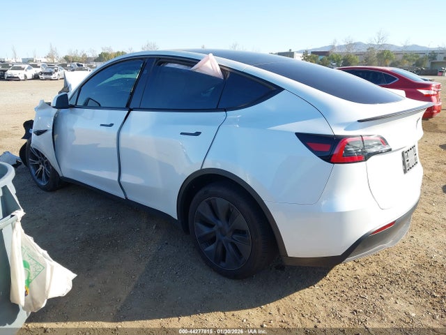 2024 TESLA MODEL Y 7SAYGDED1RF193049 Photo 2