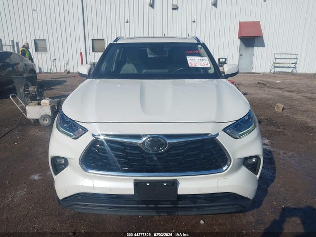 5TDDZRBHXMS524807 Toyota Highlander Limited
