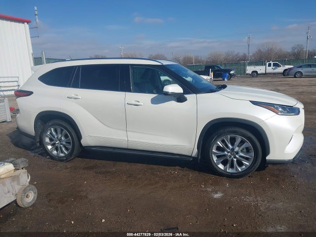 5TDDZRBHXMS524807 Toyota Highlander Limited