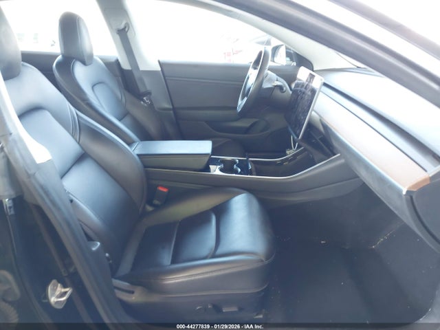 2019 TESLA MODEL 3 5YJ3E1EA5KF326578 Photo 4