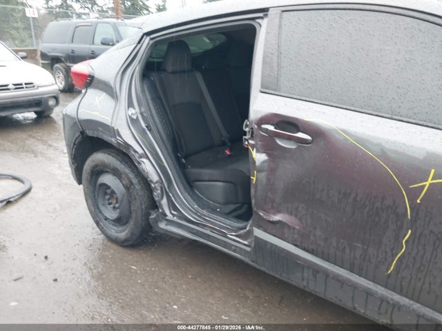 JTNKHMBX5L1082286 Toyota C-HR LE