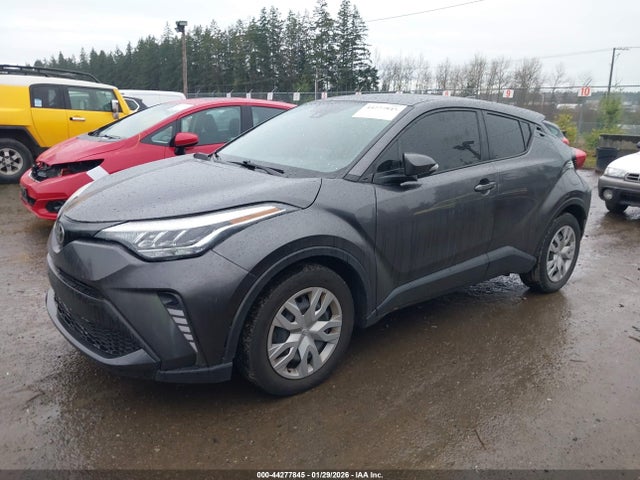 JTNKHMBX5L1082286 Toyota C-HR LE