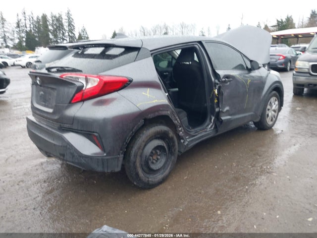 JTNKHMBX5L1082286 Toyota C-HR LE