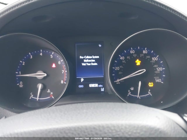 JTNKHMBX5L1082286 Toyota C-HR LE