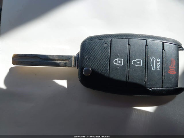 KIA Optima Lx 2015 KNAGM4A70F5661946 Image 11