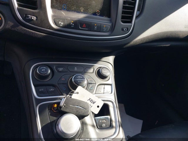 2015 CHRYSLER 200 1C3CCCCGXFN522486 Photo 10