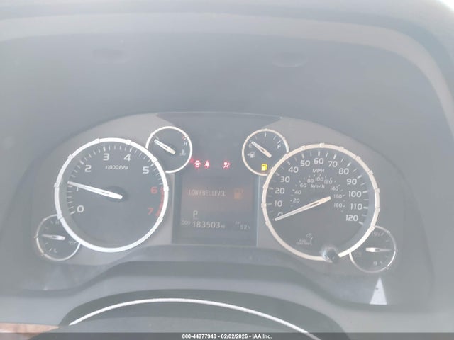 5TFGY5F15FX173789 Toyota Tundra 1794 5.7l V8