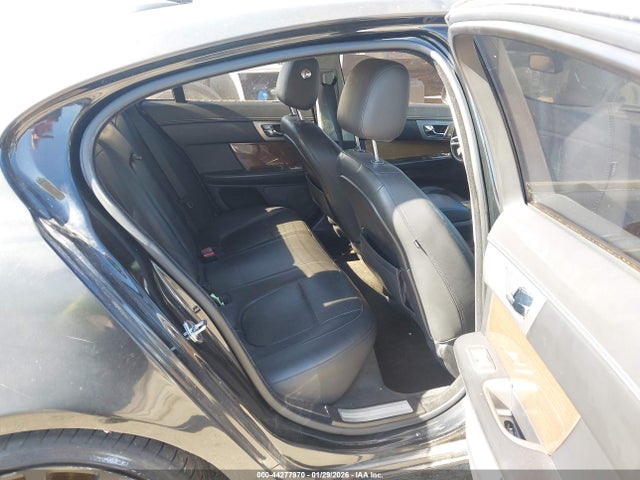 2010 Jaguar Xf Supercharged მანქანა იყიდება აუქციონზე, vin: SAJWA0HEXAMR77665, აუქციონის ნომერი: 44277970
