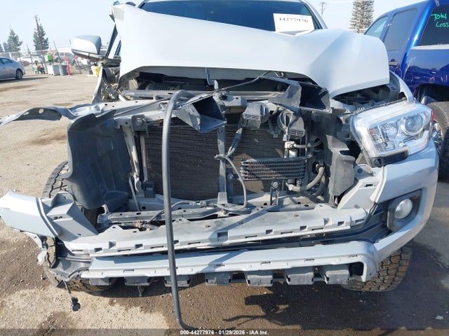 3TMAZ5CN0KM086540 Toyota Tacoma Sr5 V6