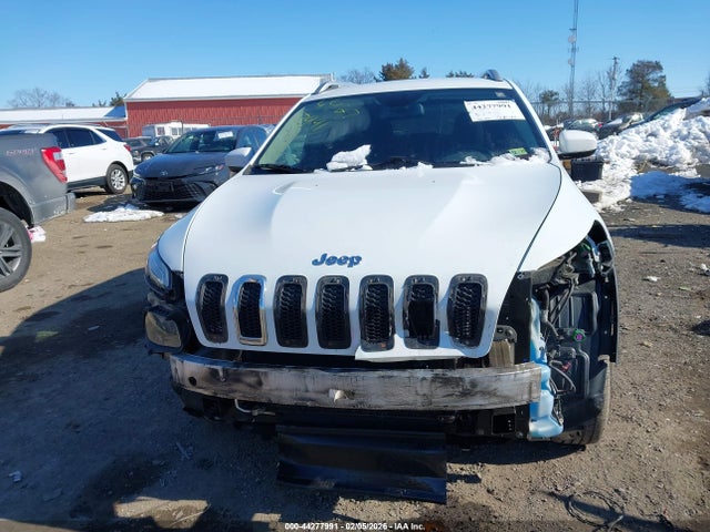 44277991 :رقم المزاد ، 1C4PJMCS3EW318361 vin ، 2014 Jeep Cherokee Latitude مزاد بيع