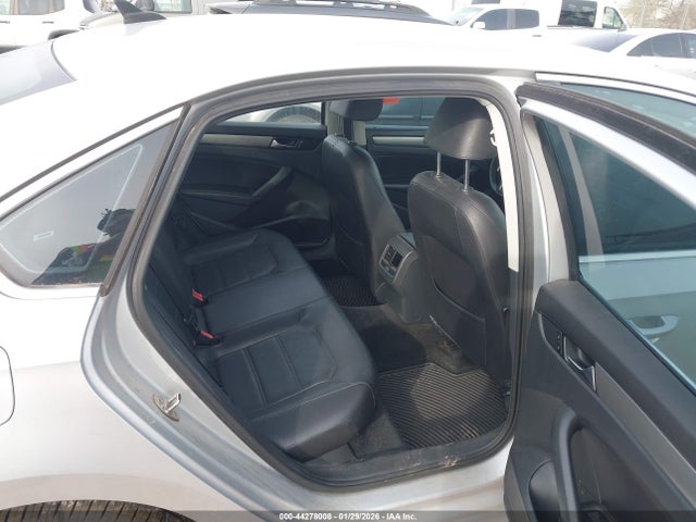 Volkswagen Passat 1.8t Se 2015 1VWBT7A37FC036791 Image 8