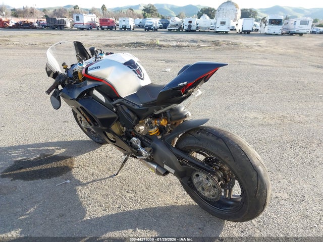 Ducati Panigale V4/v4s/v4s Speciale 2021 ZDMDAGNW2MB001475 Image 3