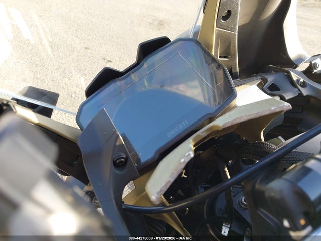 Ducati Panigale V4/v4s/v4s Speciale 2021 ZDMDAGNW2MB001475 Image 7