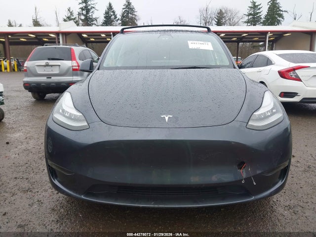 7SAYGDEE5NF439359 Tesla Model Y Long Range Dual Motor All-wheel Drive
