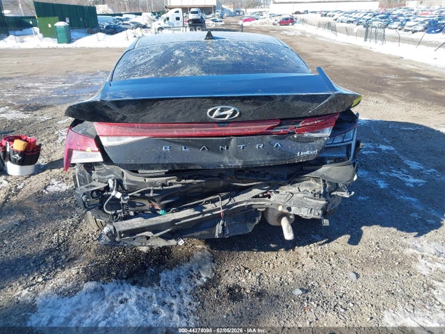 2023 Hyundai Elantra Limited მანქანა იყიდება აუქციონზე, vin: KMHLP4AG8PU522594, აუქციონის ნომერი: 44278098