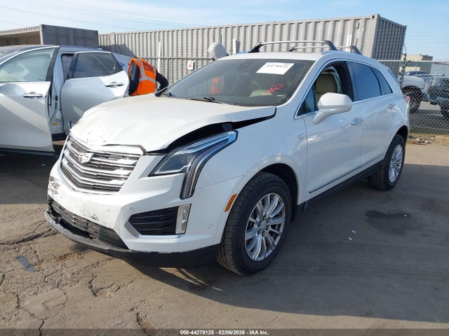 2018 CADILLAC XT5 1GYKNFRS8JZ139544 Photo 1