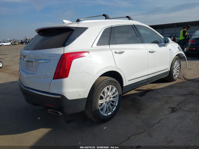 2018 CADILLAC XT5 1GYKNFRS8JZ139544 Photo 3