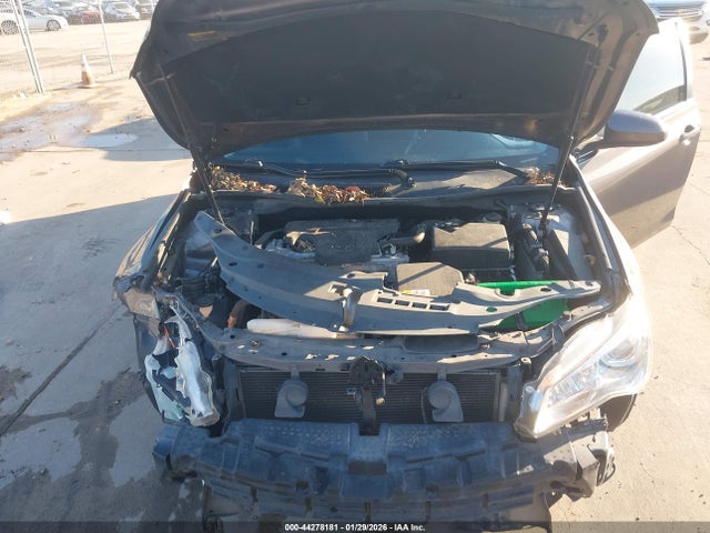 4T1BF1FK1HU432487 Toyota CAMRY SE