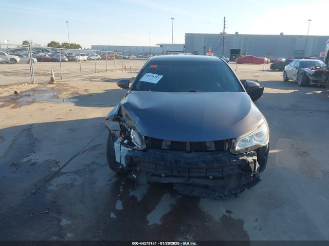 4T1BF1FK1HU432487 Toyota CAMRY SE