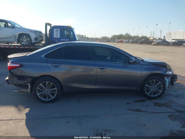 4T1BF1FK1HU432487 Toyota CAMRY SE
