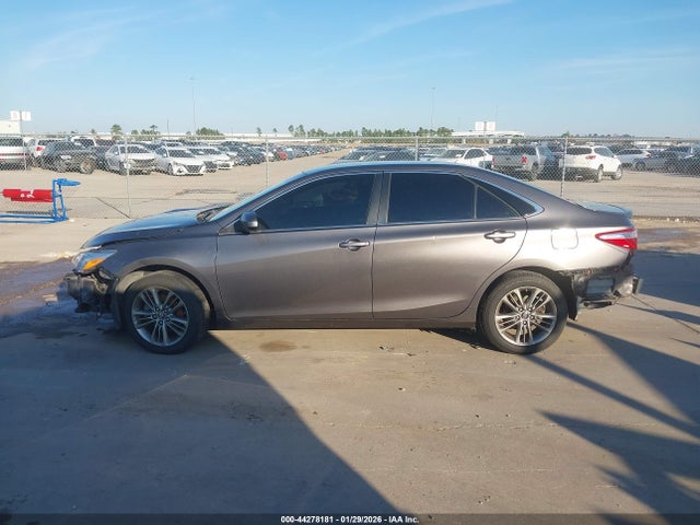 4T1BF1FK1HU432487 Toyota CAMRY SE