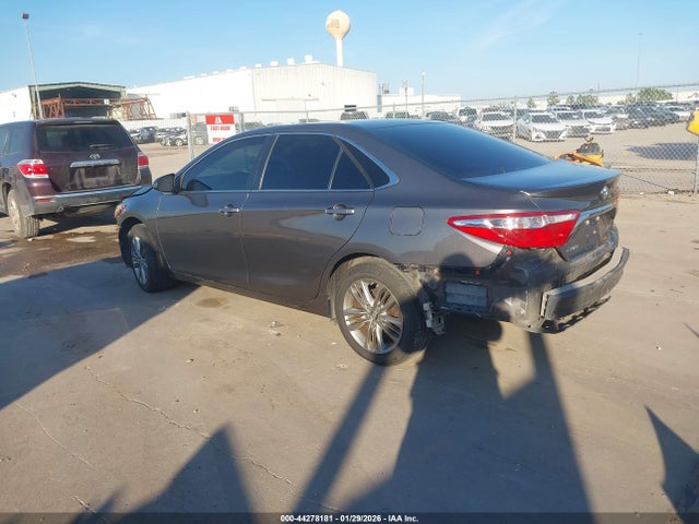 4T1BF1FK1HU432487 Toyota CAMRY SE