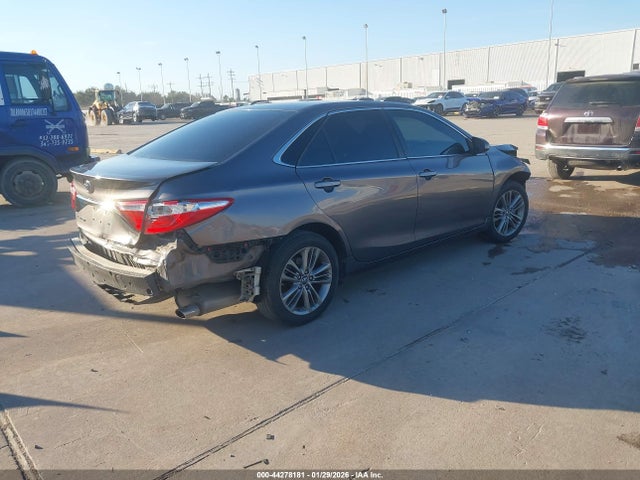 4T1BF1FK1HU432487 Toyota CAMRY SE