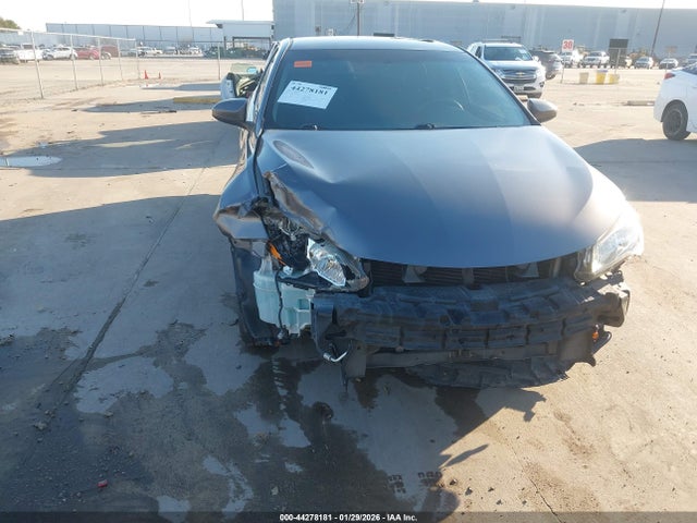 4T1BF1FK1HU432487 Toyota CAMRY SE