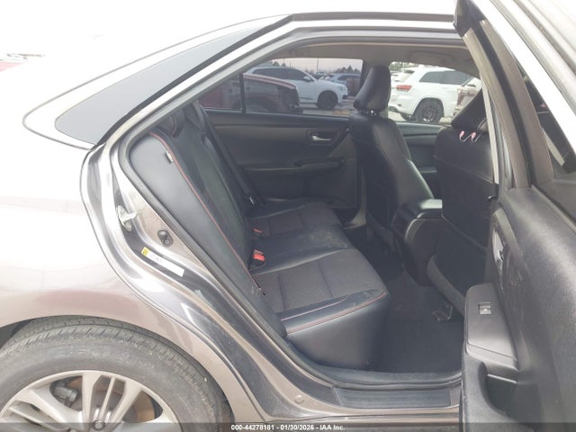 4T1BF1FK1HU432487 Toyota CAMRY SE