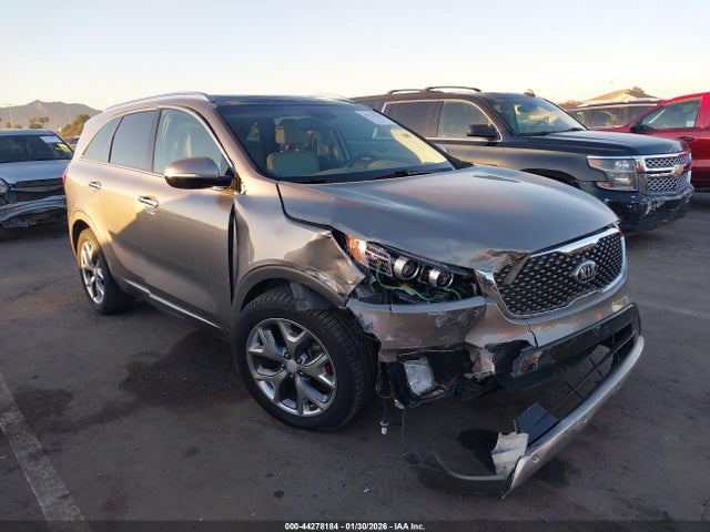 5XYPK4A52JG370940 KIA Sorento 3.3l Sx