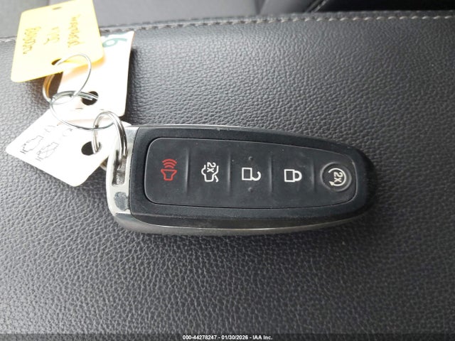 1FMCU0GD4KUA17613 Ford ESCAPE SE