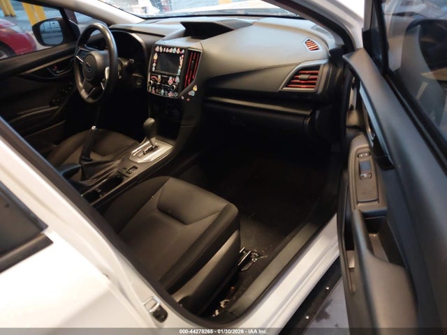 Subaru Impreza 2.0i Premium 2017 4S3GTAB60H3720003 Image 5