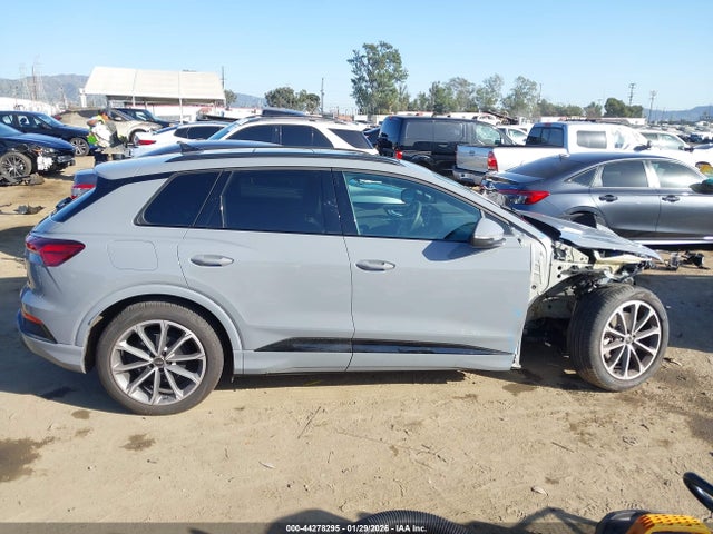 WA1KUBFZ8TP001403 Audi Q4 E-tron Premium 55 Quattro