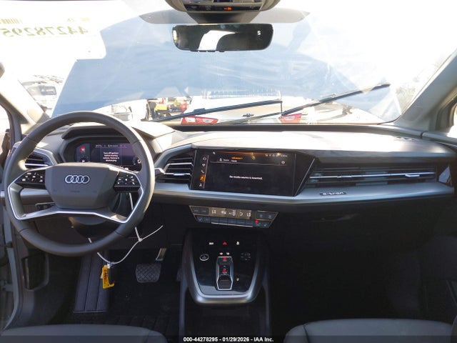 WA1KUBFZ8TP001403 Audi Q4 E-tron Premium 55 Quattro