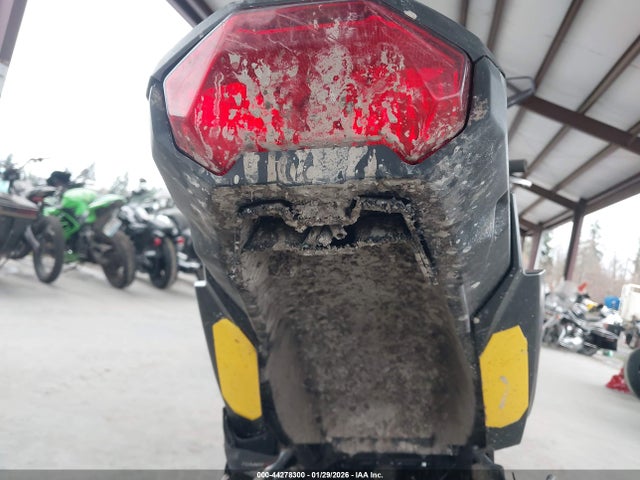 JKALE8B13LDA02905 Kawasaki Kle300 B