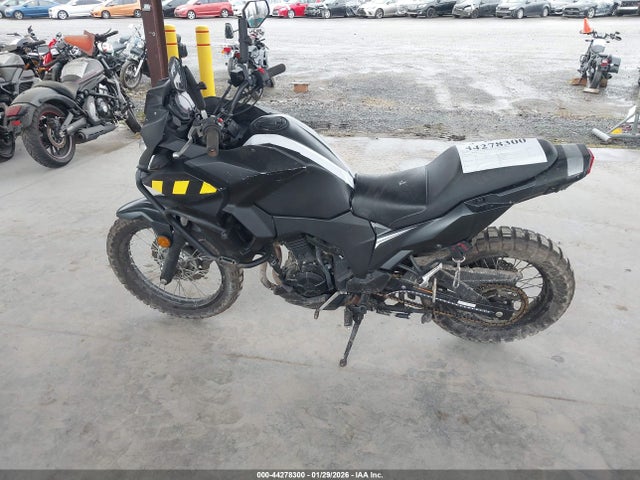 JKALE8B13LDA02905 Kawasaki Kle300 B